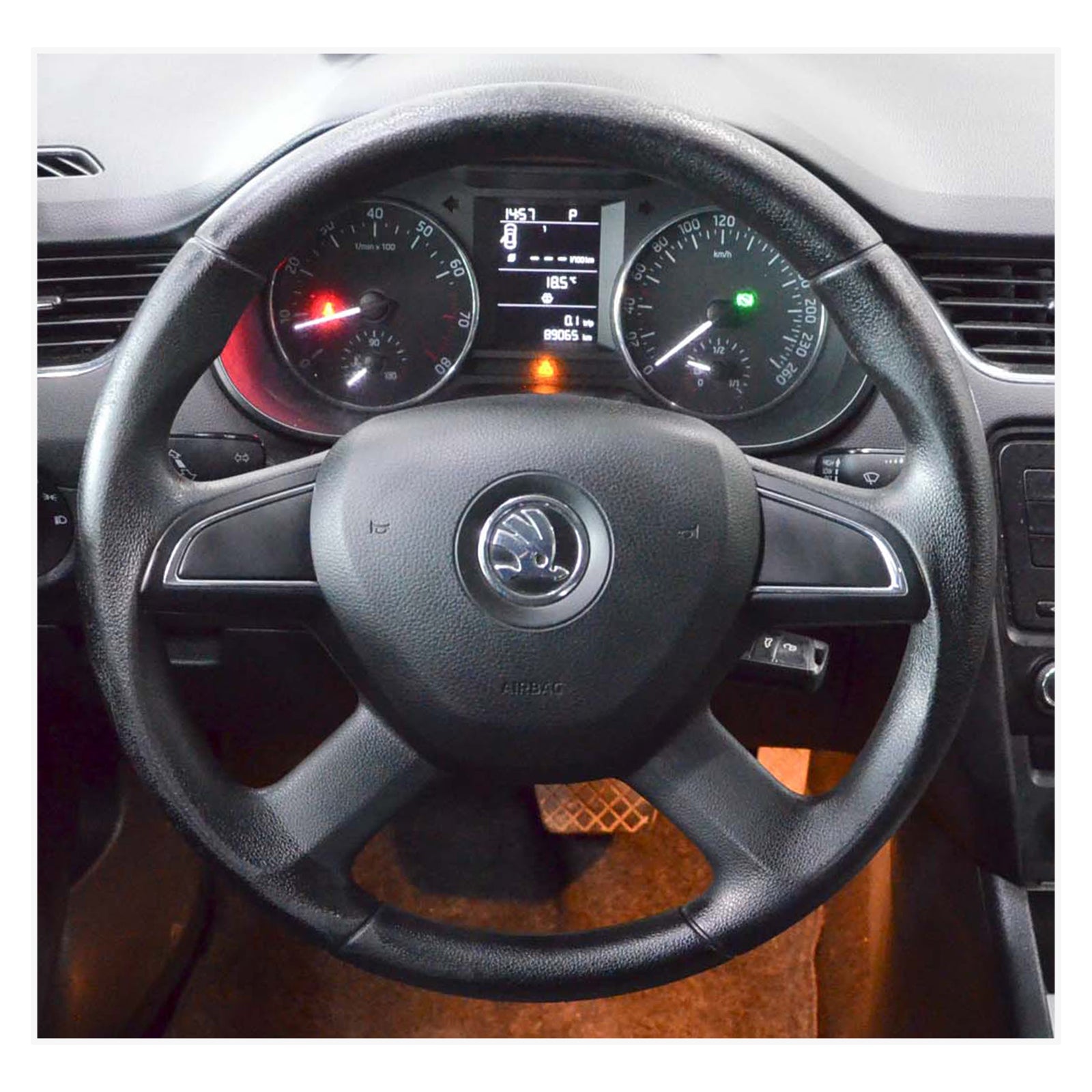 MEWANT Lenkradbezug für 2014 Skoda Octavia / 2013 Skoda Fabia - Mewant.de