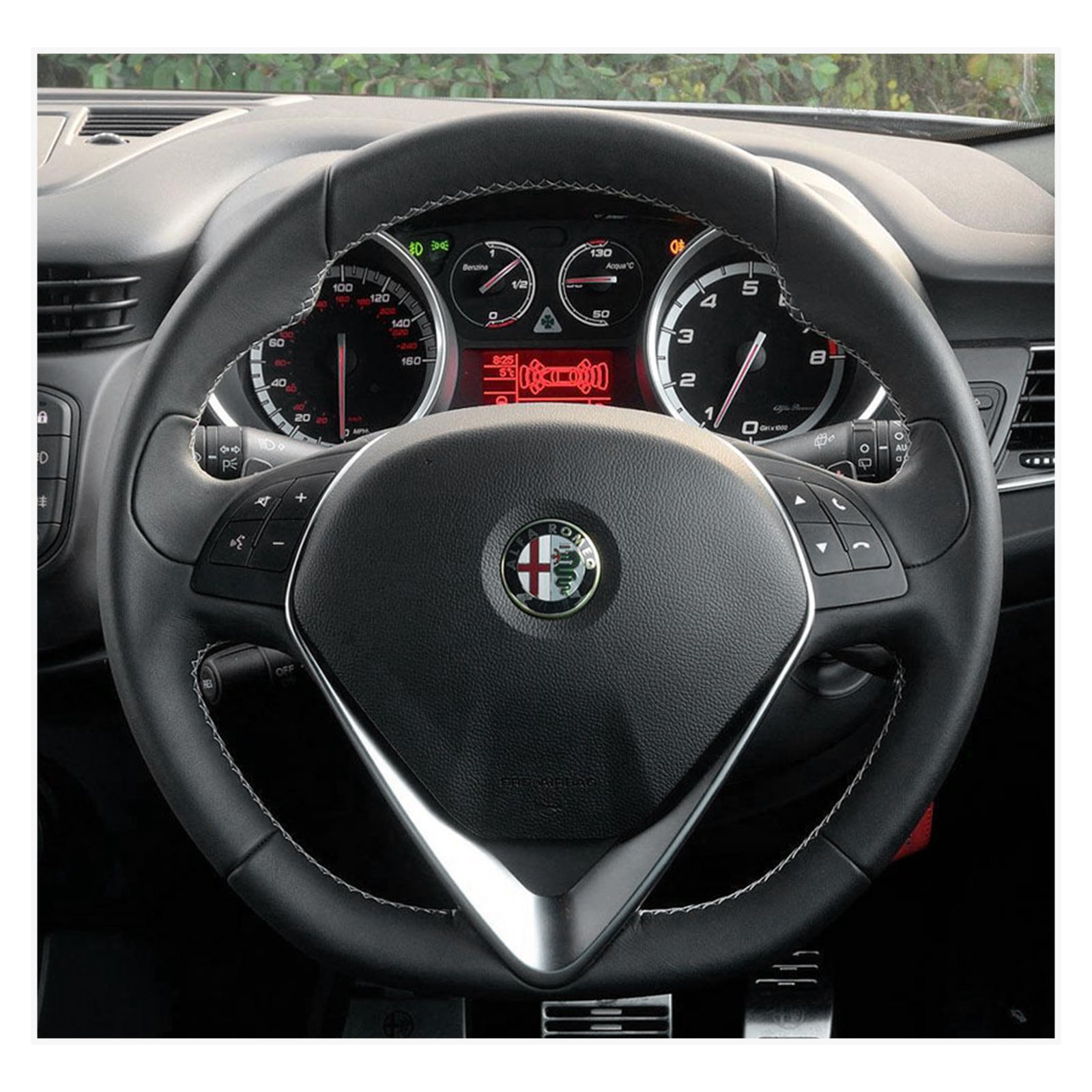 MEWANT Lenkradbezug für Alfa Romeo Giulietta 2014 - 2021 / MiTo 2014 - 2019 - Mewant.de