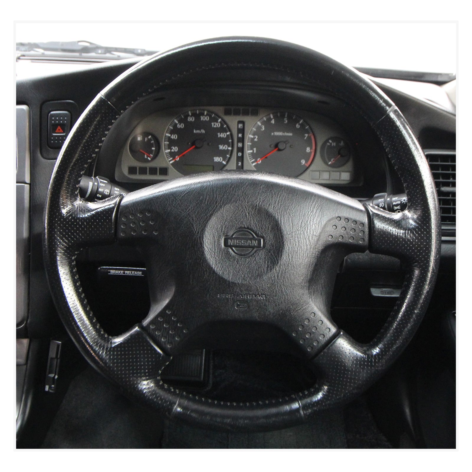 MEWANT steering wheel cover for Nissan Stagea 1996-1999