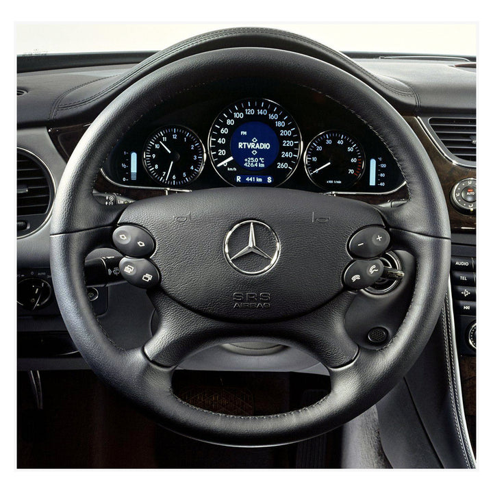 Mercedes E-Klasse Lenkrad im älteren Innenraumdesign