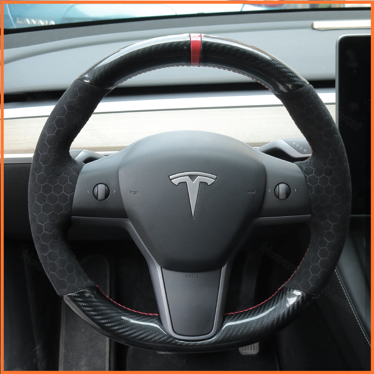 Klassisches Tesla Model 3 oder Model Y Rundlenkrad vor der Erneuerung