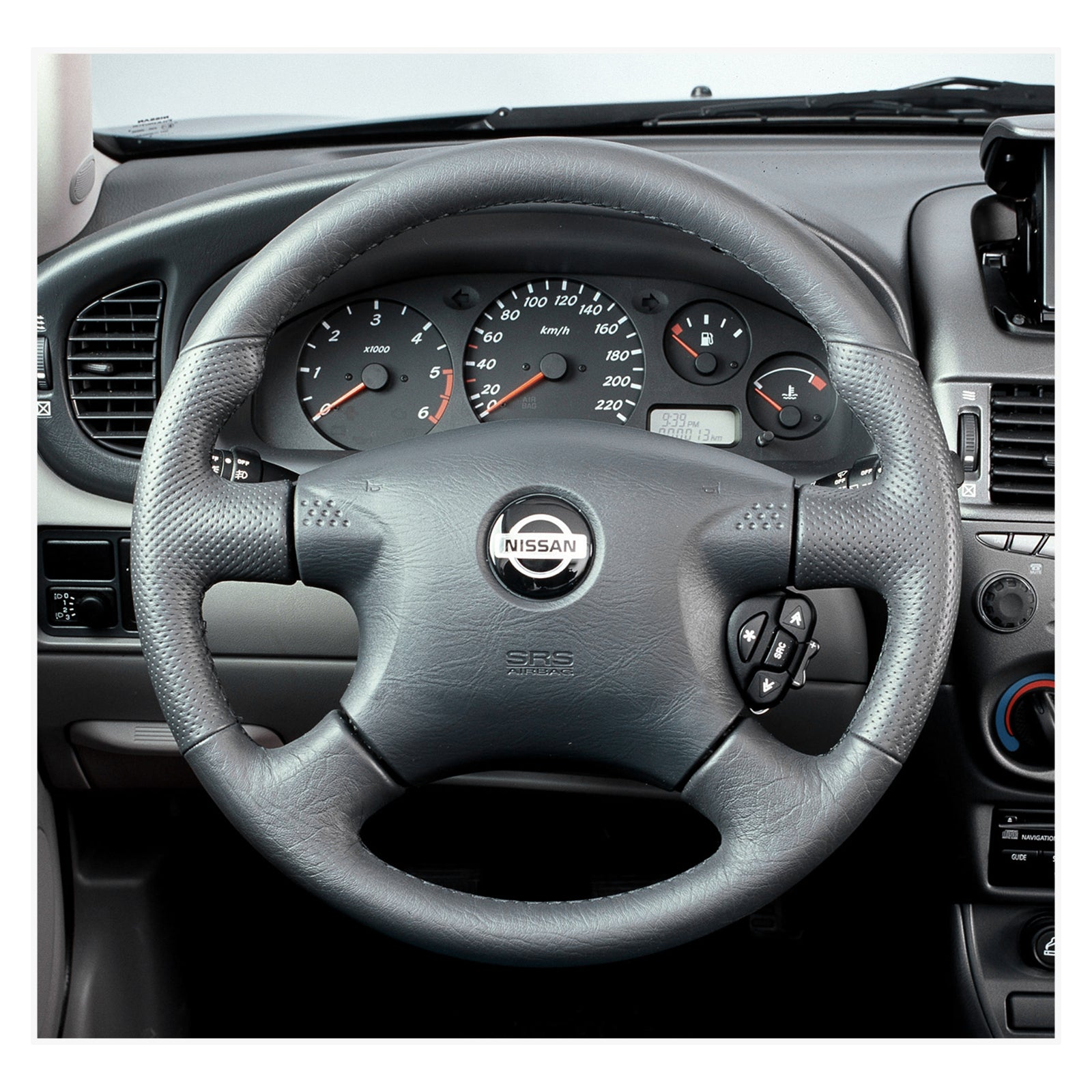 MEWANT steering wheel cover for Nissan Almera (N16) / X-Trail (T30) / Terrano 2 / Almera Tino / Micra / Primera