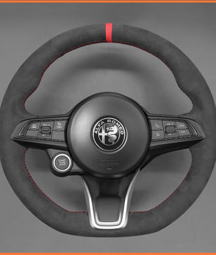 MEWANT Lenkradbezug für Alfa Romeo Giulia 2020 - 2022 / Stelvio 2020 - 2022 / Tonale 2022 - Mewant.de